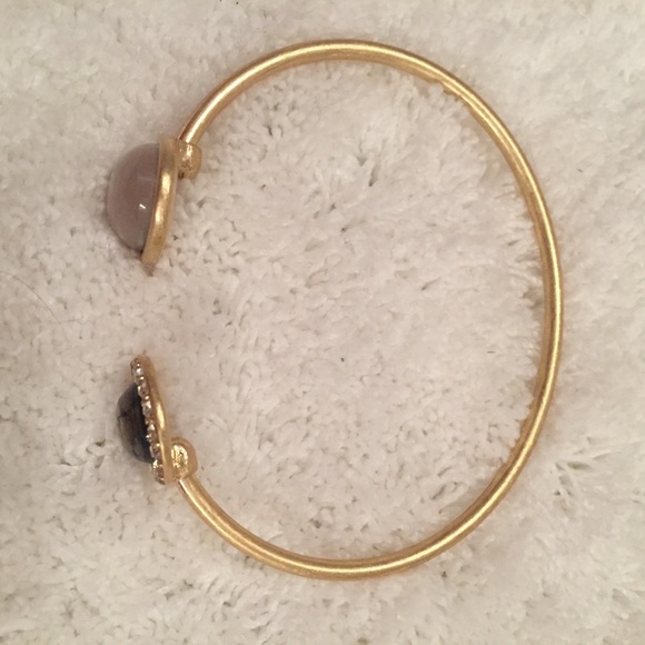 2/$25💋 Pink Pavé Gold Rhinestone Cuff Bracelet - Picture 3 of 5